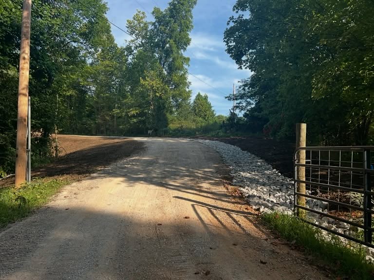 Thanks to  @kbradley4388 &amp; @harley_bradley94 - excellent job on getting the driveway ready for PVC to start a new custom home in Maury County.

.
.
Paul Varney Construction - Custom Home - Middle Tennessee 
.
.
.
.
#maurycountytn
#williamsoncountytn 
#customhomes 
#i❤️pvccustomhomes 
#customcabinets #customcabinetry
#middletennessee
#customhomebuildertn
#paulvarneyconstruction #underconstruction #springhilltn #columbiatn #muletownusa #marshallcountytn #chapelhilltn